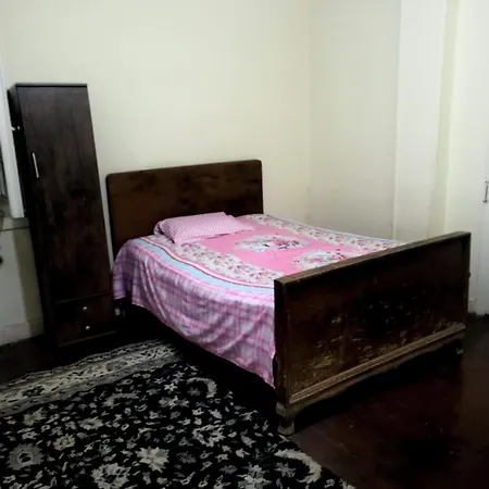 Single Room For Girls Only